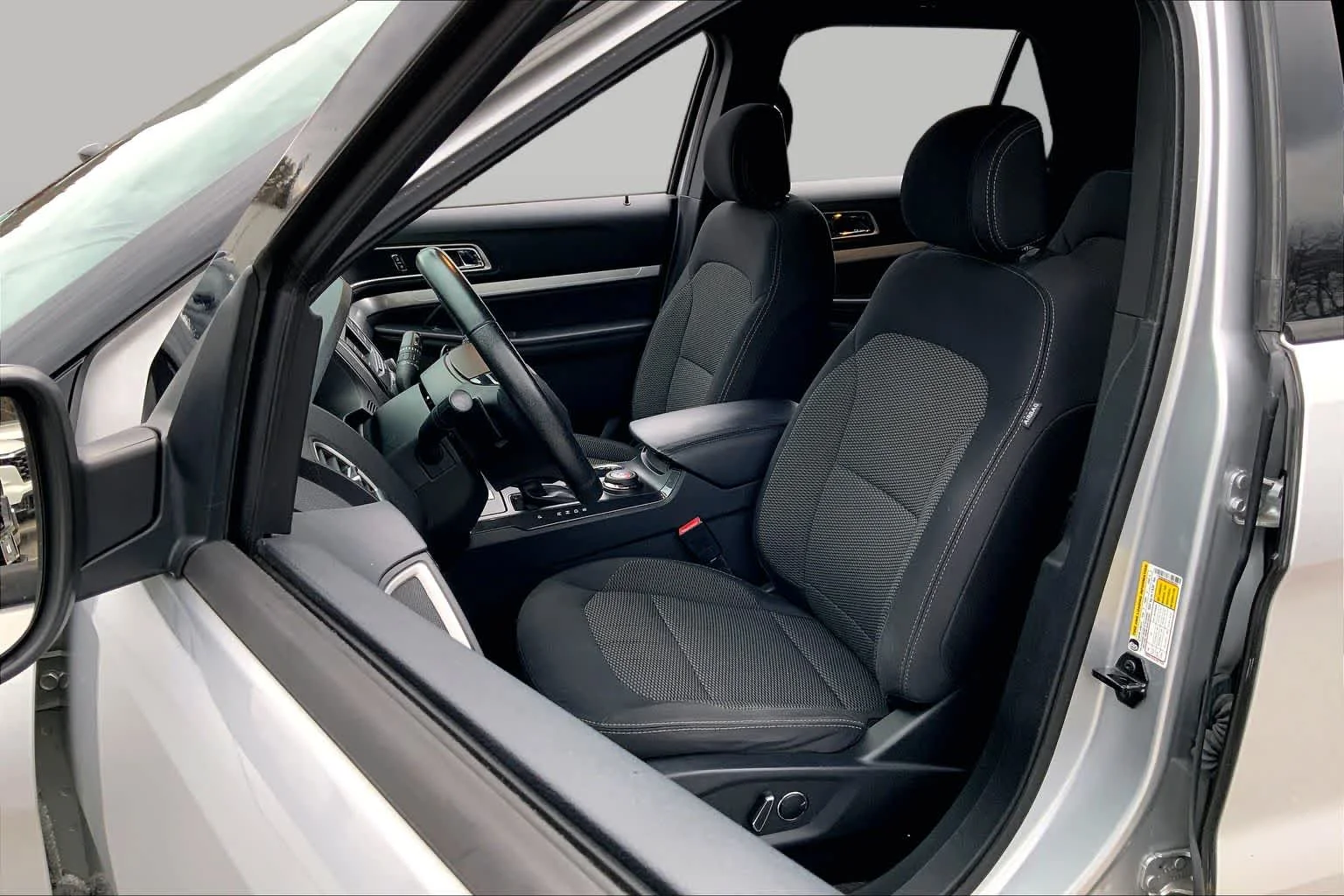 Used 2017 Ingot Silver Metallic Ford XLT image 9