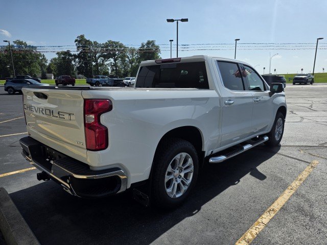 New 2026 Summit White Chevrolet LTZ image 36