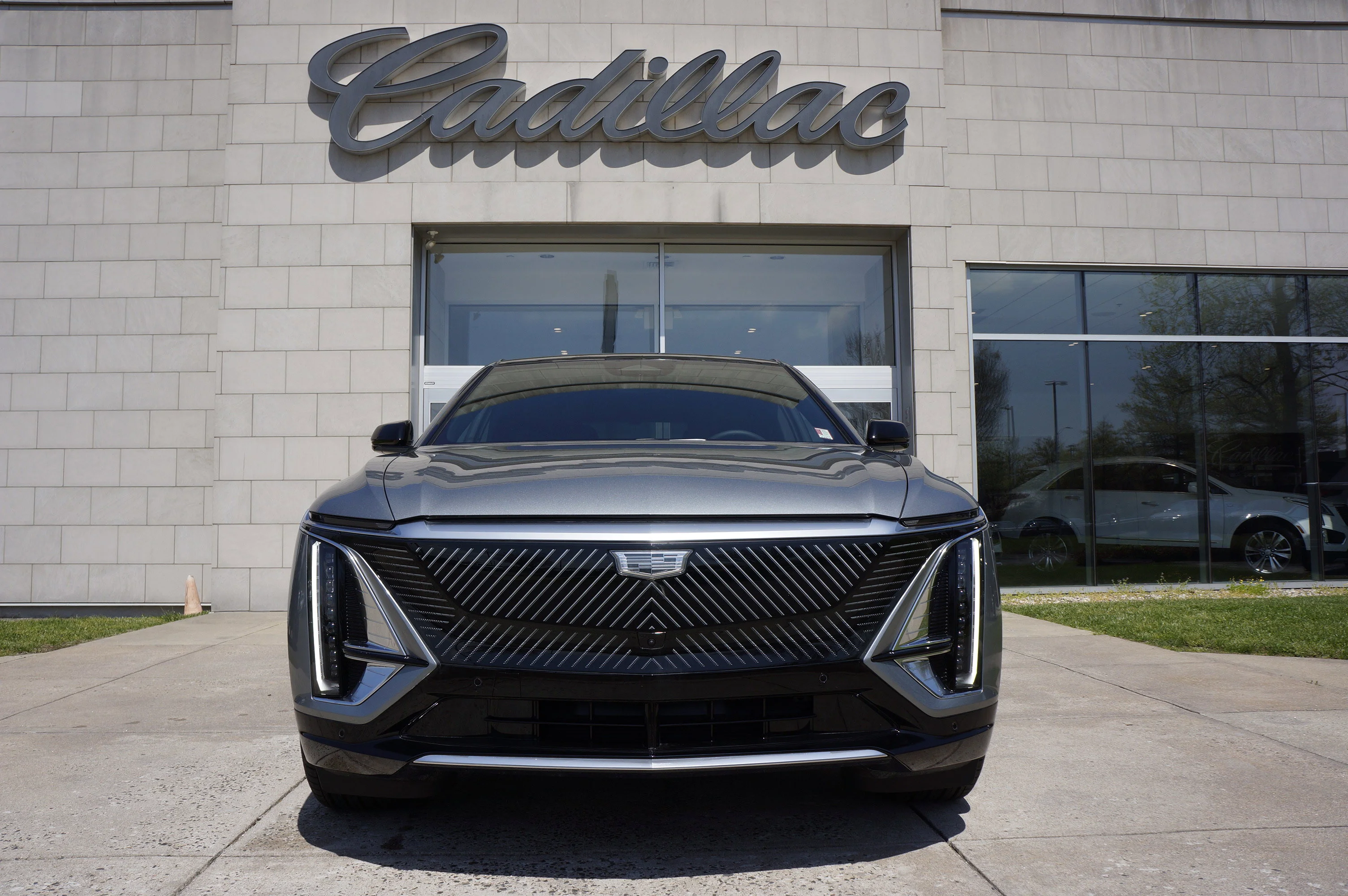 Used 2024 Argent Silver Metallic Cadillac Tech image 13