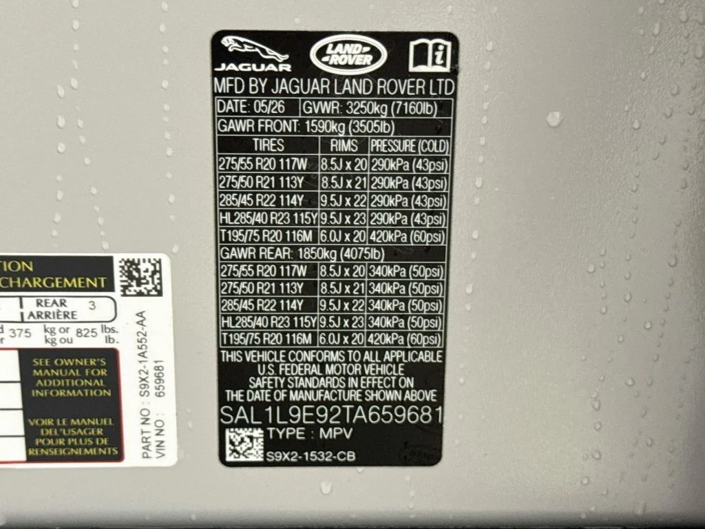 New 2026 Borasco Grey Land Rover Dynamic SE image 34