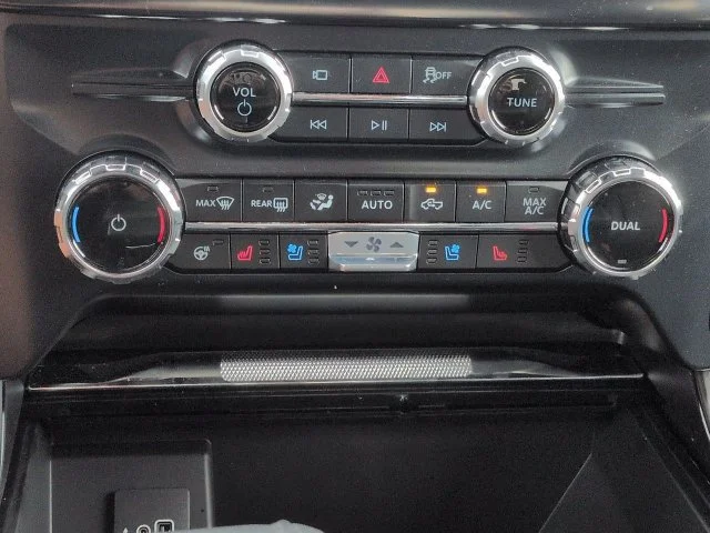 New 2026 Carbonized Gray Metallic Ford Lariat® image 23