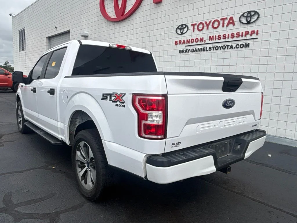Used 2019 White Ford XL image 6