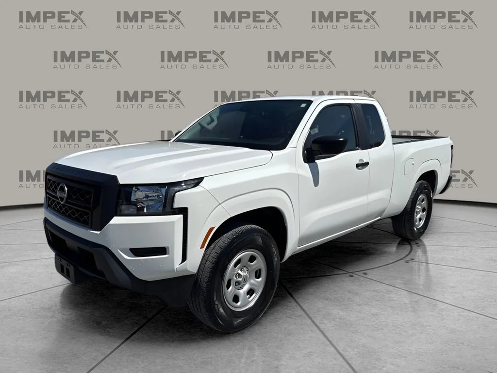 Used 2022 White Nissan S image 1