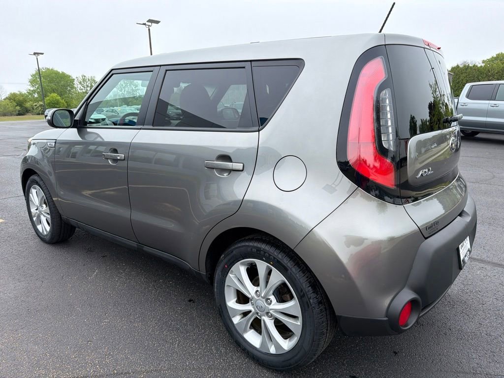 Used 2014 Gray Kia + image 3