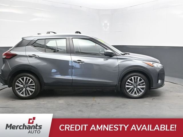 Used 2024 Gray Nissan SV image 9