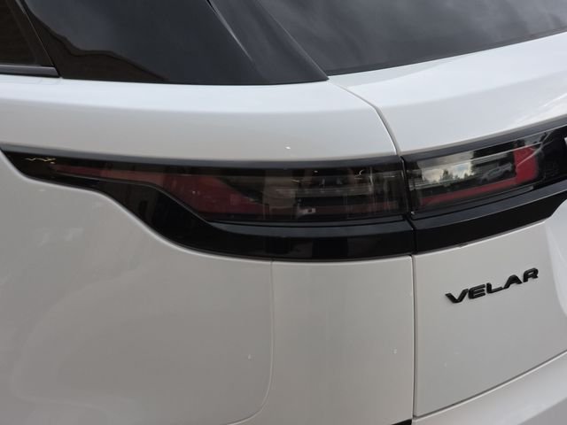 New 2026 Ostuni Pearl White Land Rover Belgravia Edition image 23