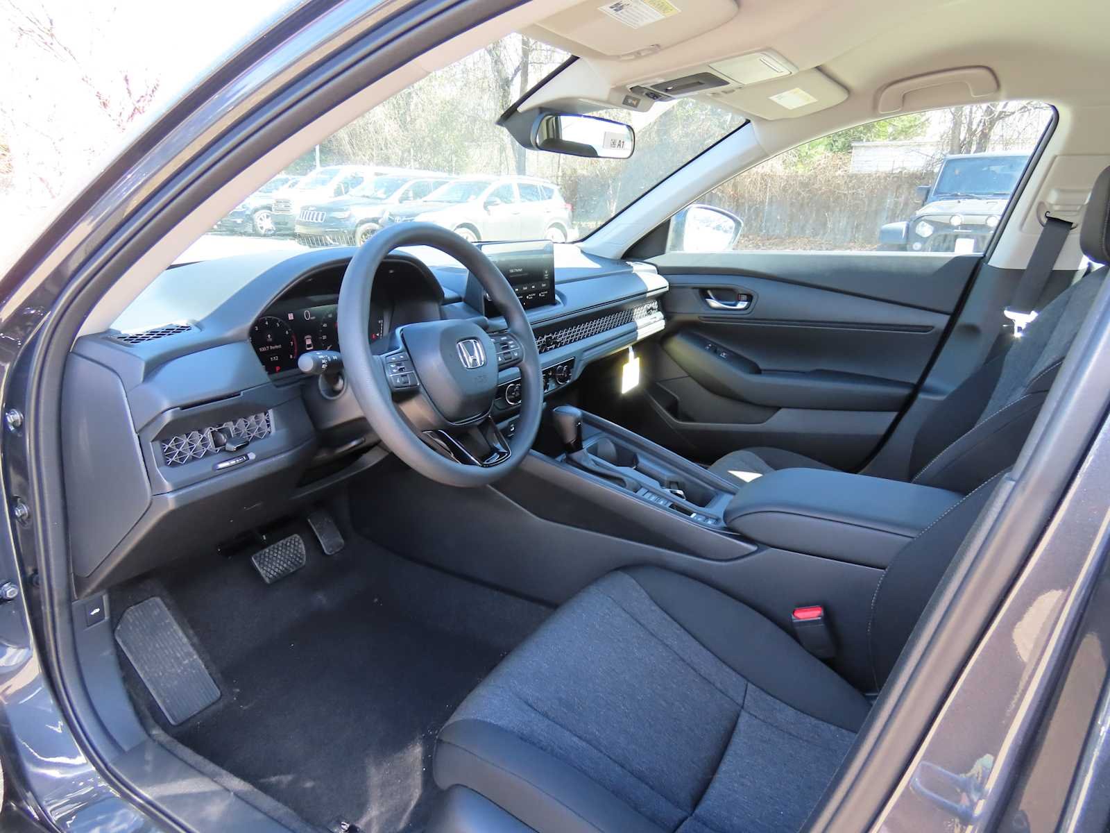 New 2026 Meteorite Gray Metallic Honda LX image 2