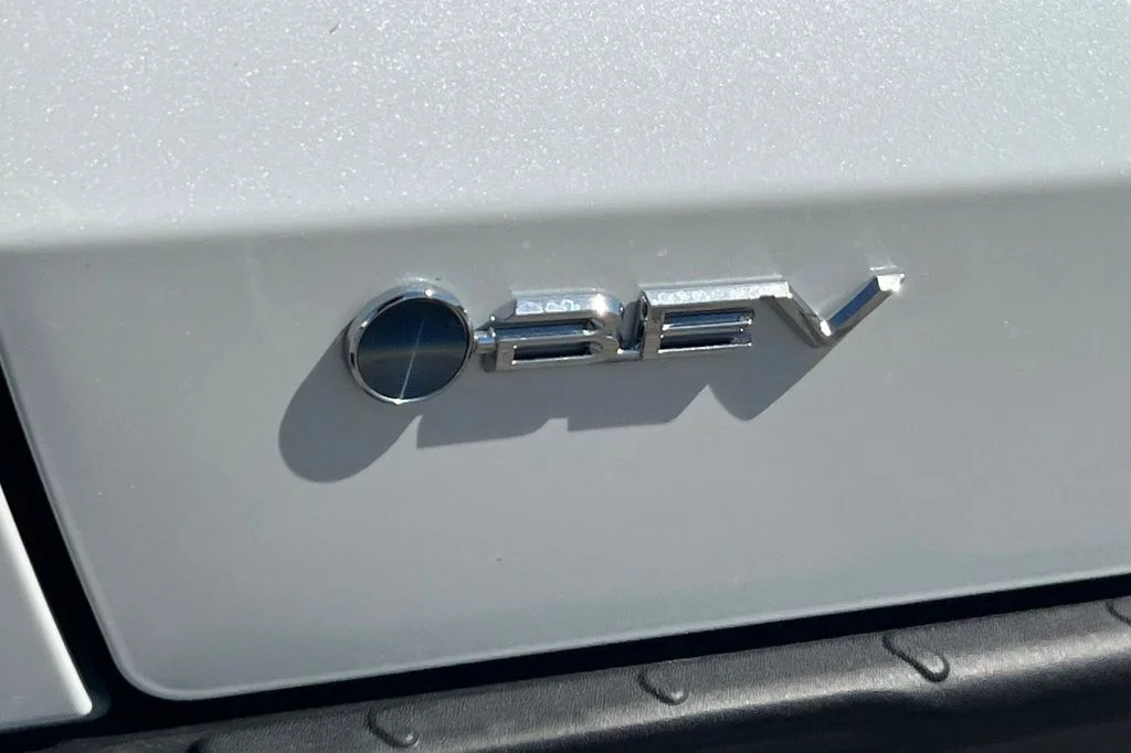 New 2026 Wind Chill Pearl Toyota XLE image 26