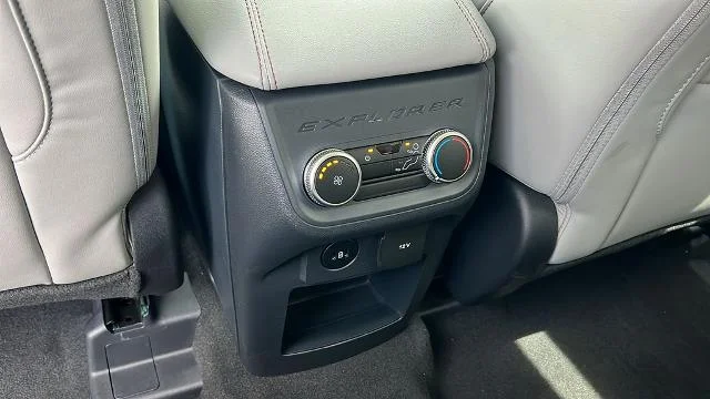 New 2026 Vapor Blue Metallic Ford Active image 32