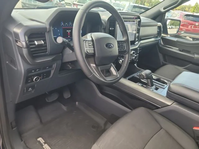 Used 2024 Blue Ford XLT image 19