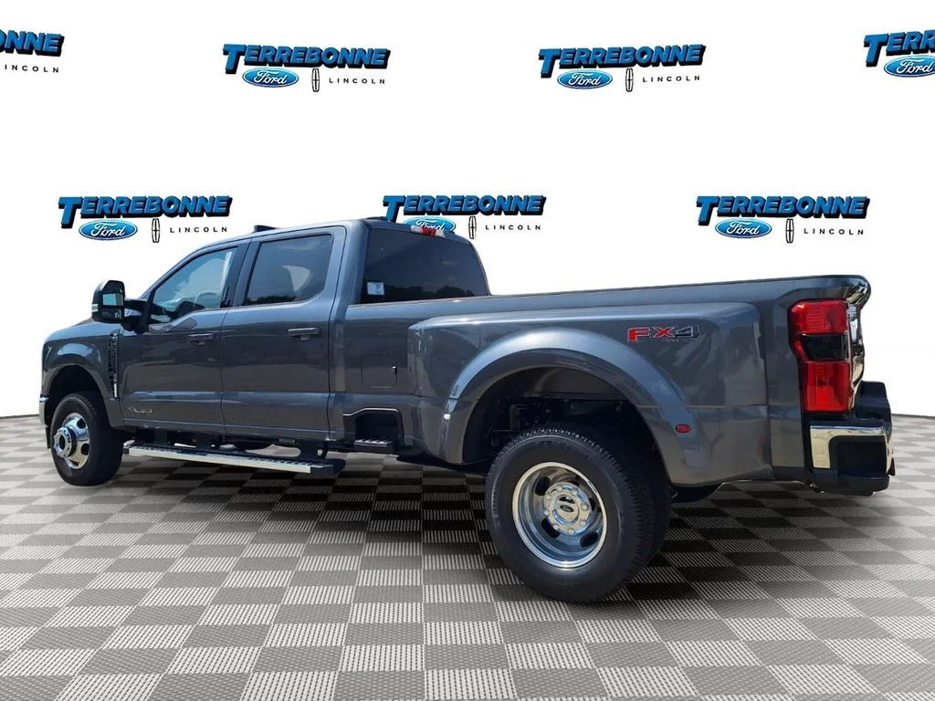 New 2026 Carbonized Gray Metallic Ford F-350® XLT image 7