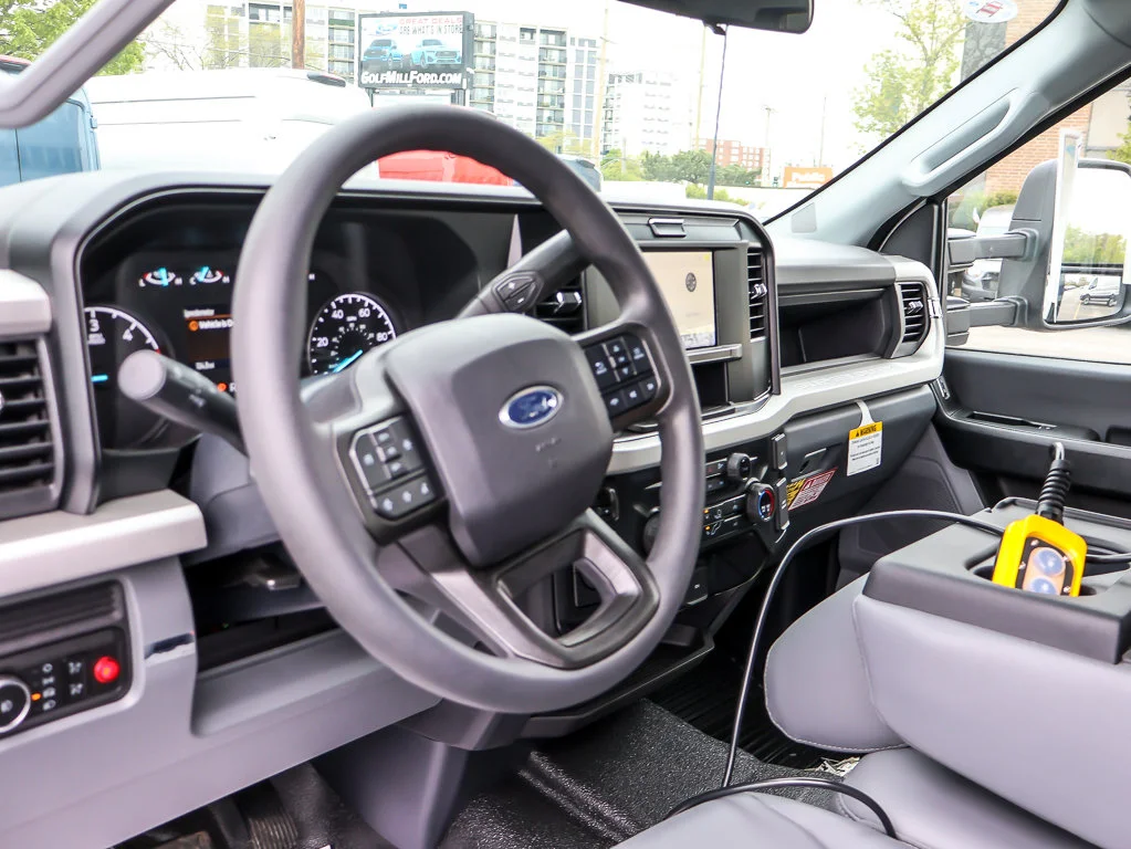 New 2026 Oxford White Ford 11' Dump Body image 18