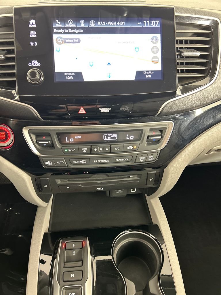 Used 2020 Silver Honda Touring image 13