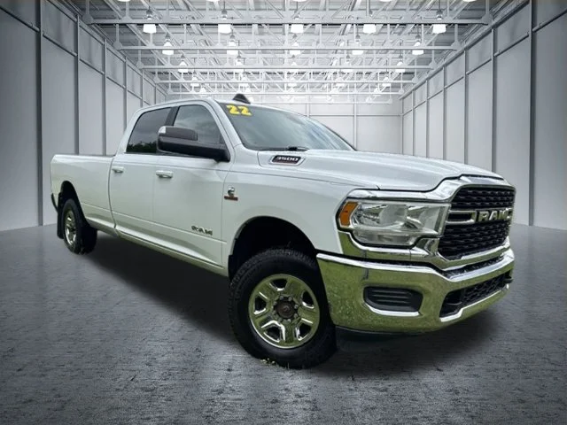 Used 2022 White Ram Big Horn image 2
