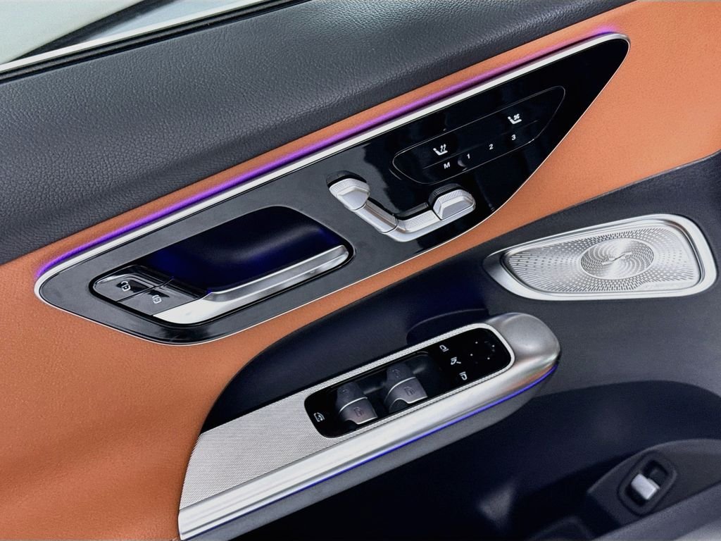 New 2027 Obsidian Black Metallic Mercedes-Benz GLC 300 image 24