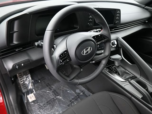 Certified Used 2025 Red Hyundai SEL Sport image 16