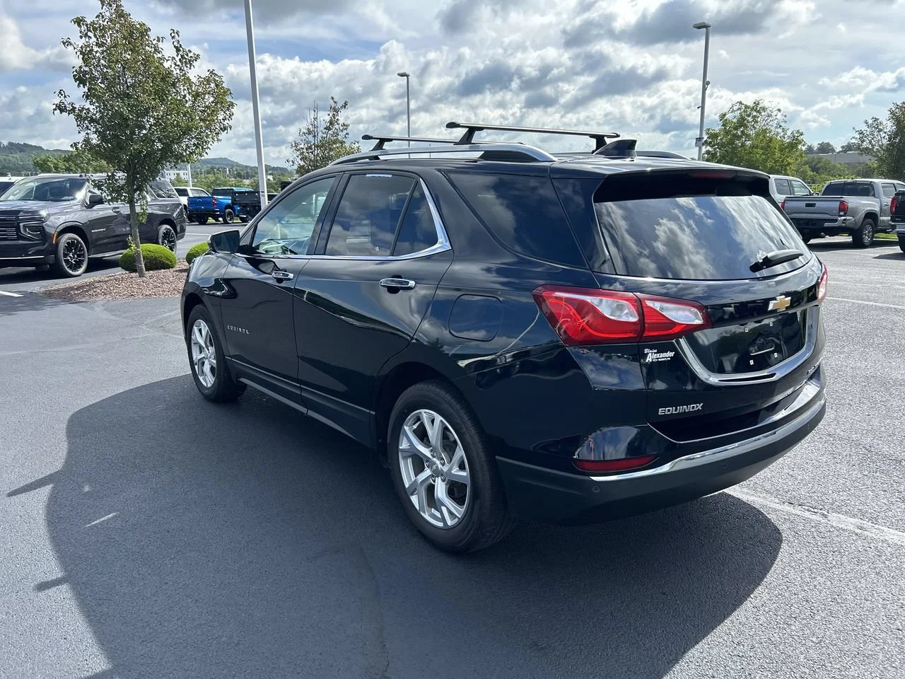 Used 2020 Midnight Blue Metallic Chevrolet Premier image 5