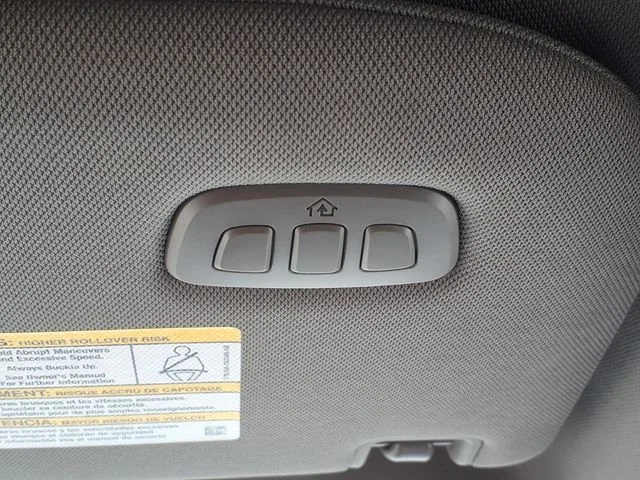 Used 2015 White Ford Lariat image 35
