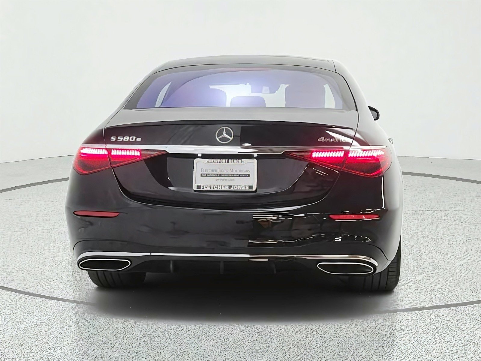 Certified Used 2024 Obsidian Black Metallic Mercedes-Benz S 580e 4MATIC® Sedan image 6