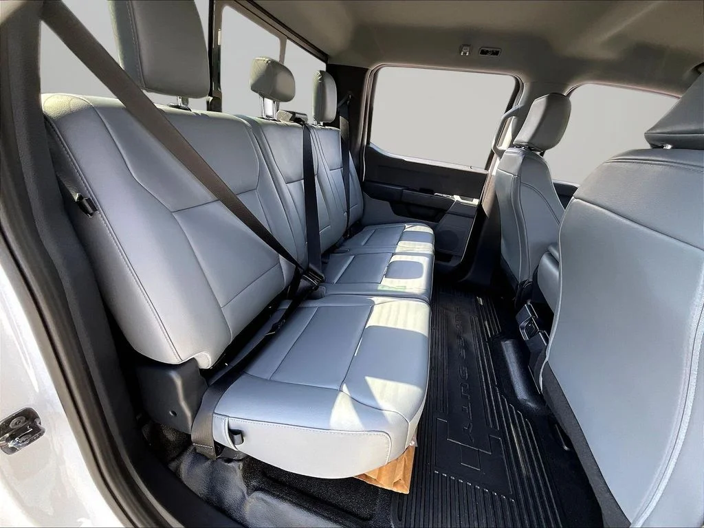 New 2026 Oxford White Ford F-450® XL image 9