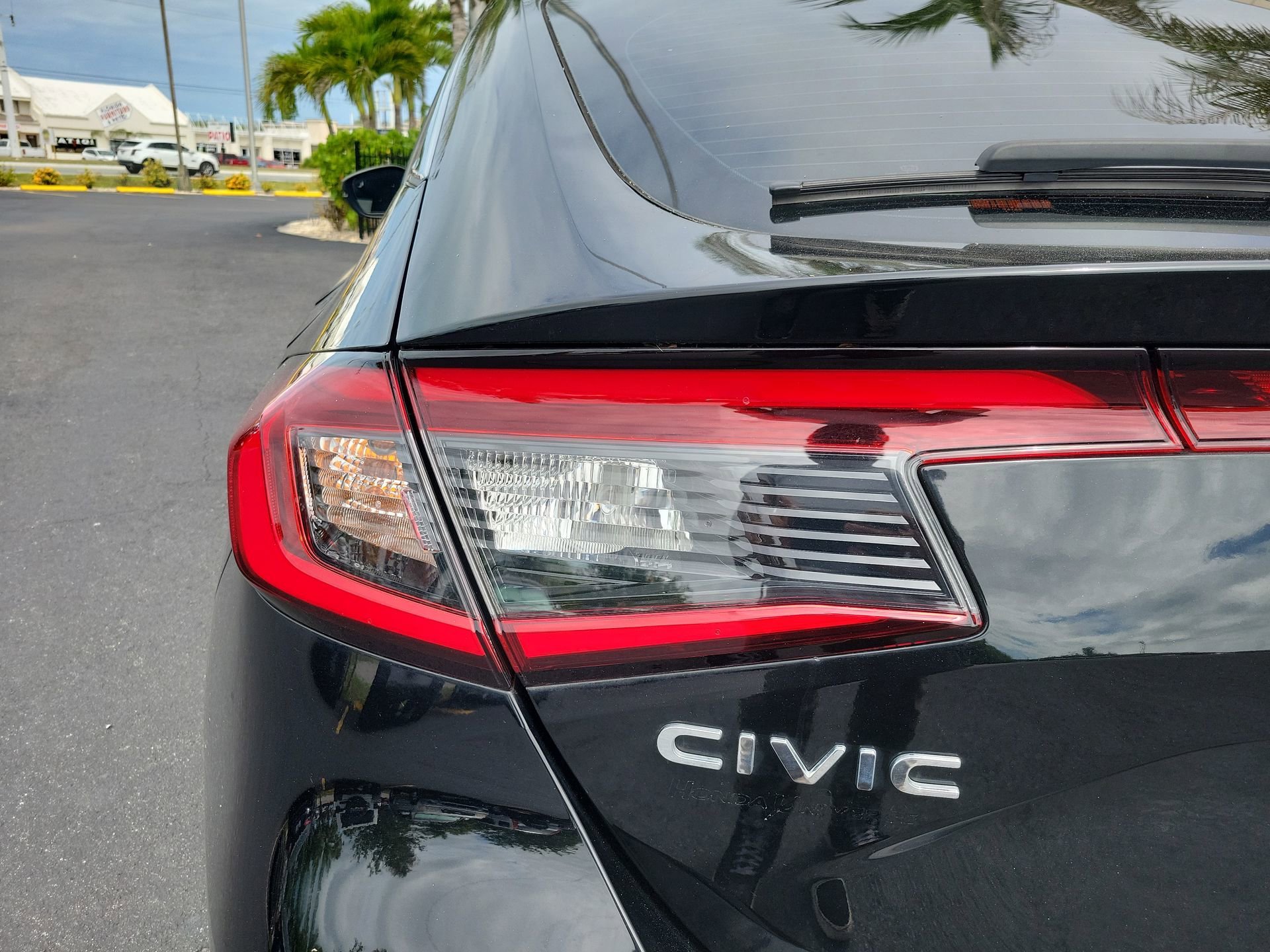 2023 Honda Civic Hatchback Sport Touring - Photo 11