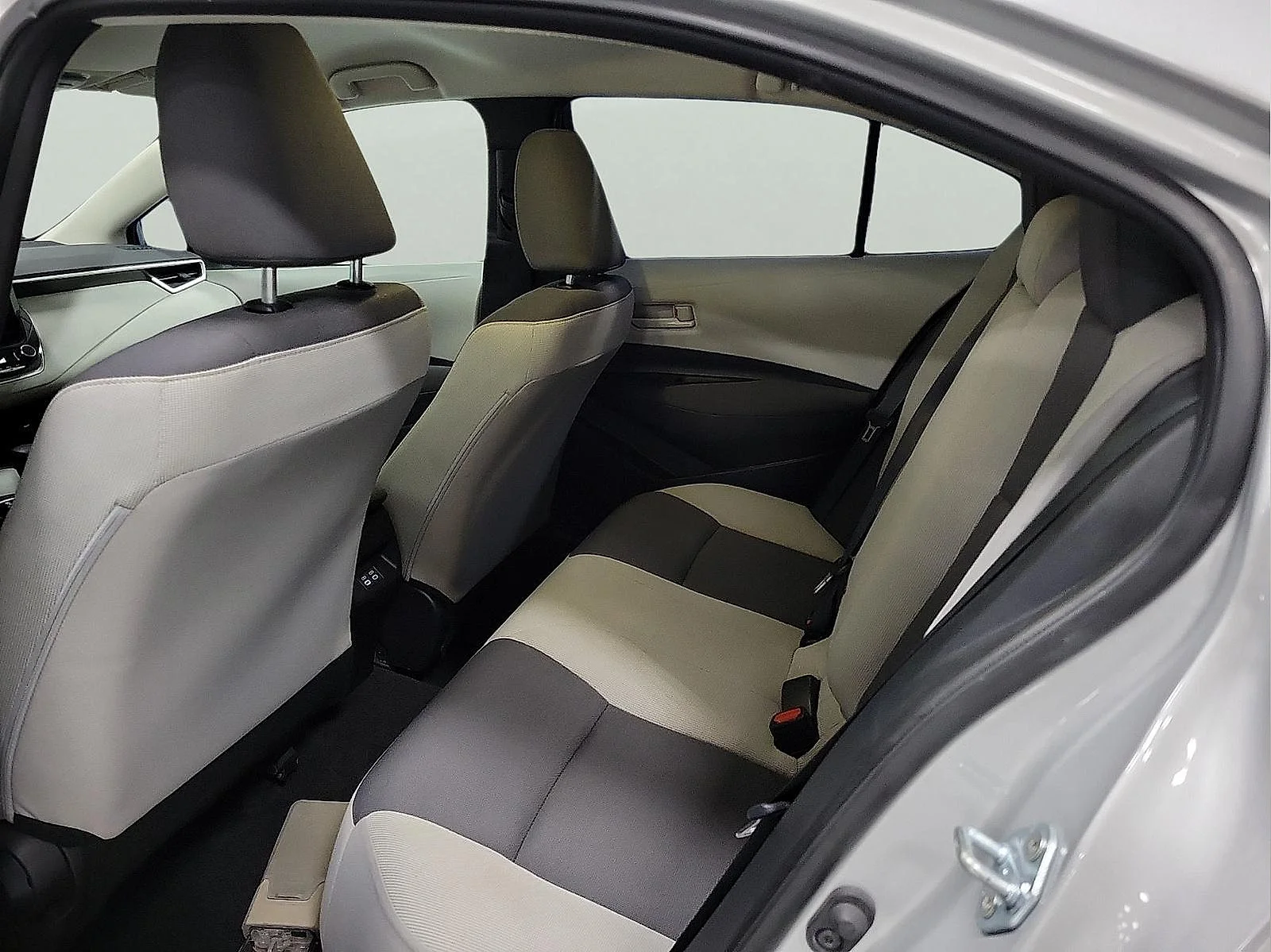 Certified Used 2025 Silver Toyota LE image 7