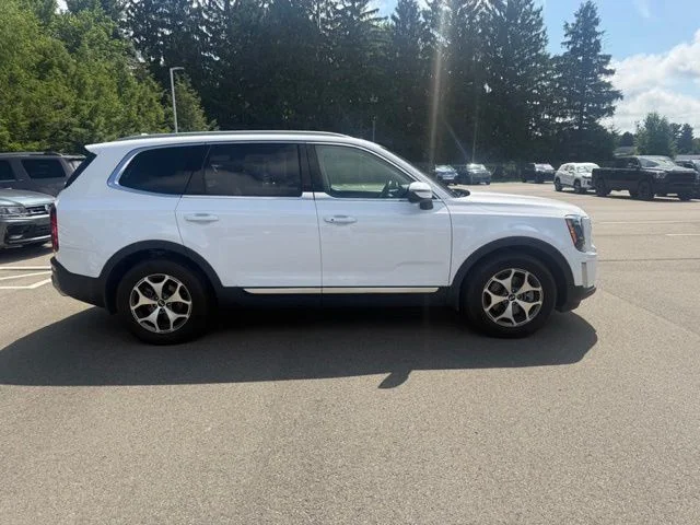 Used 2021 White Kia EX image 5