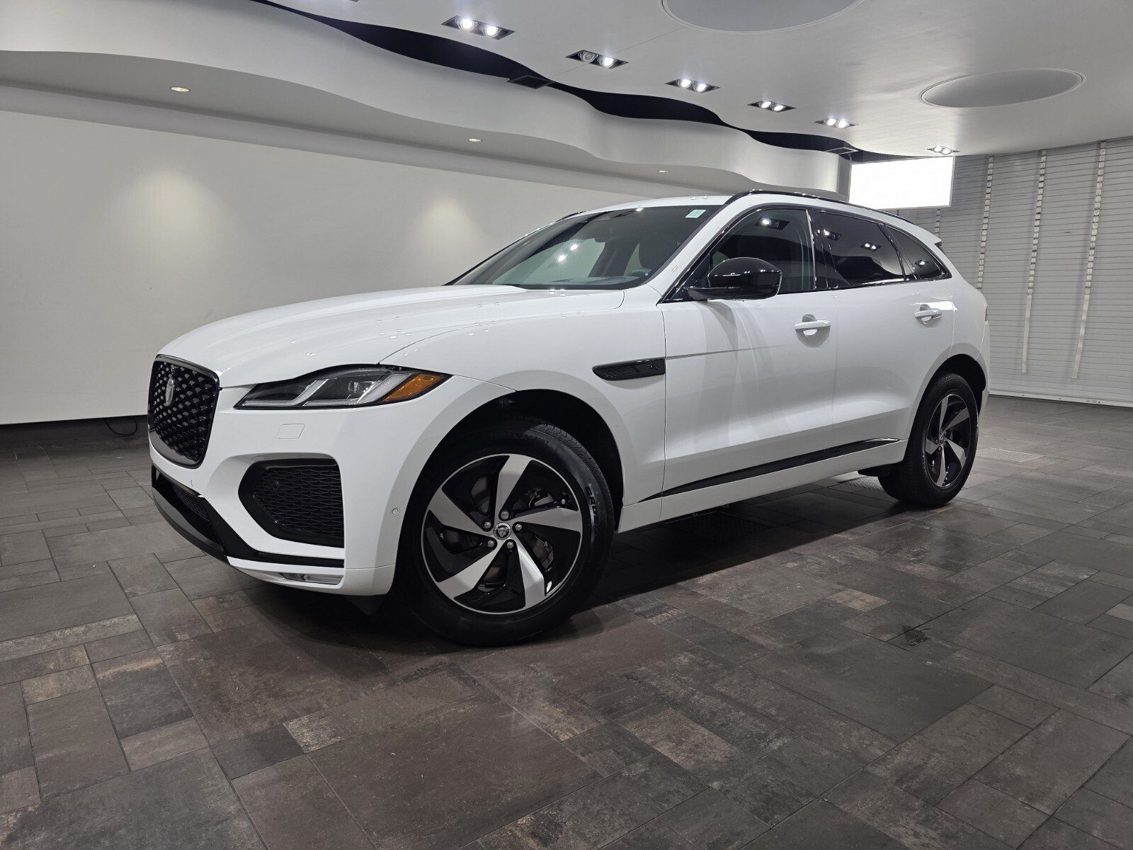 New 2026 Fuji White Jaguar R-Dynamic S P250 image 1
