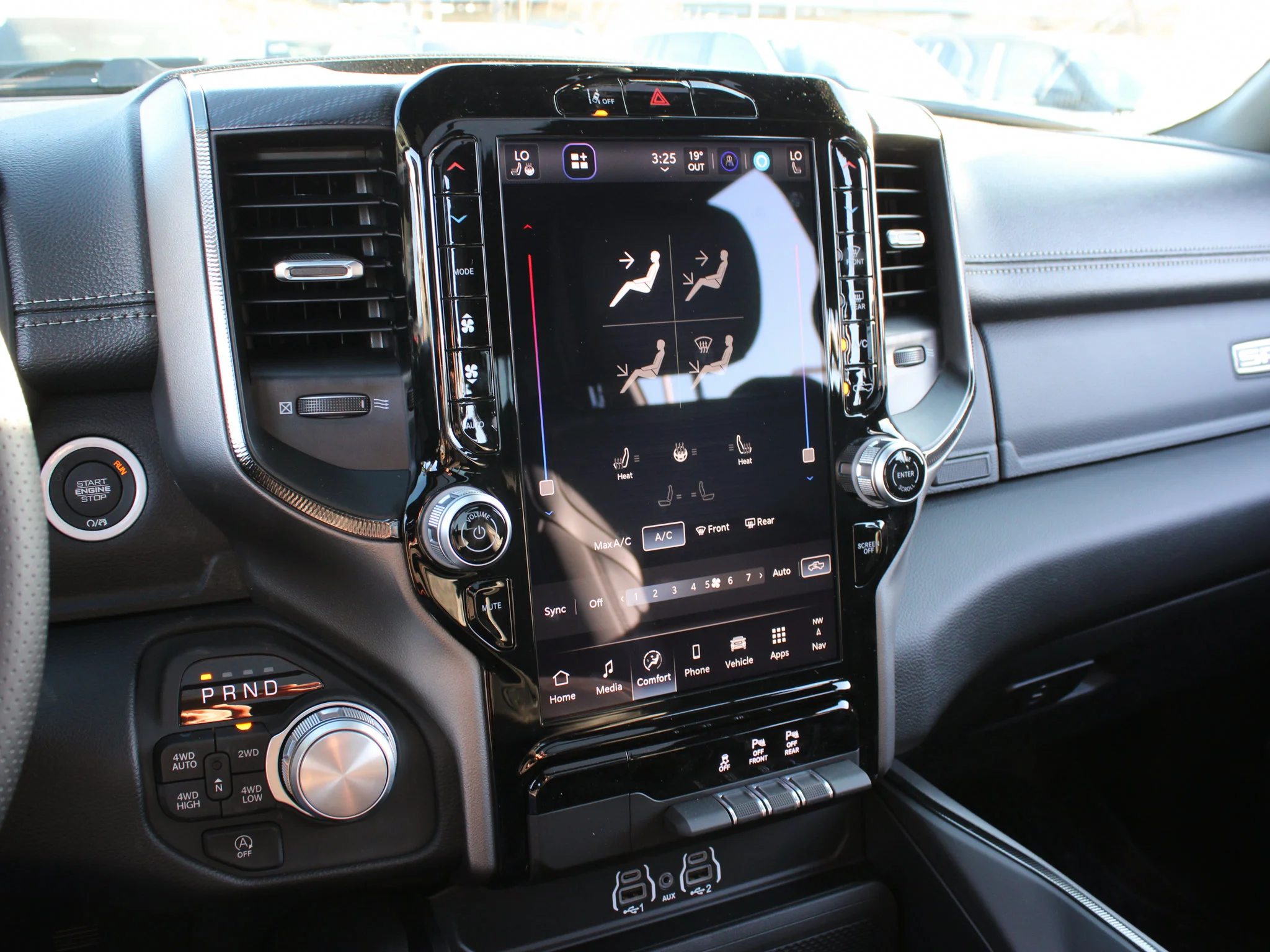 New 2026 Black RAM Sport* image 22