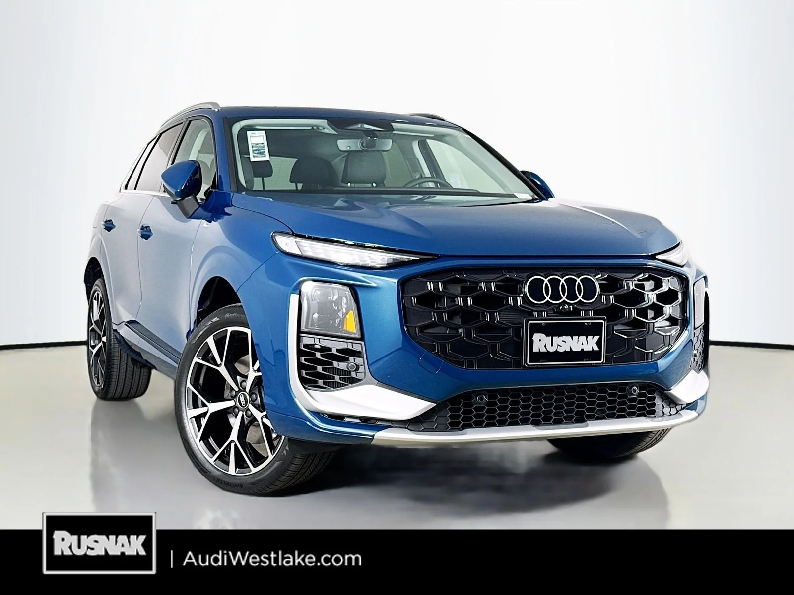 New 2026 Audi Q3 S line quattro 4D Sport Utility