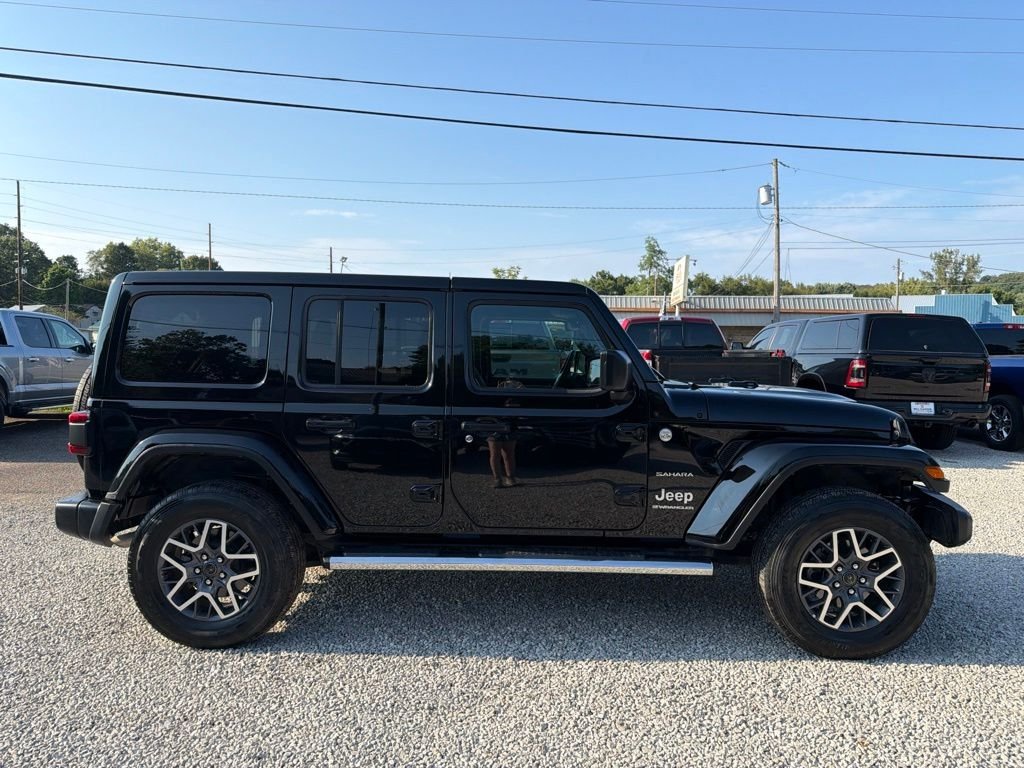 Used 2024 Black Jeep Sahara image 4