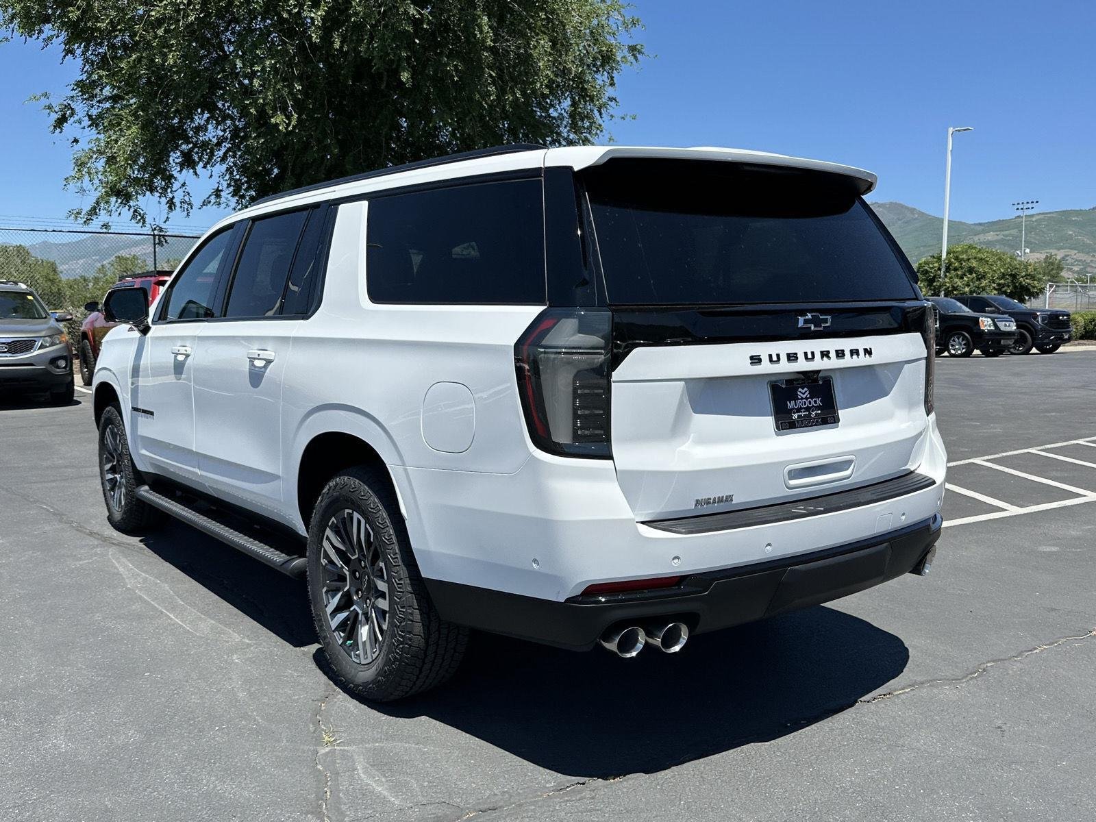 2026 Chevrolet Suburban Z71 - Photo 12