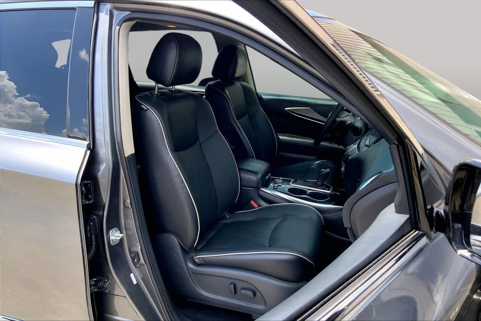 Used 2018 Graphite Shadow INFINITI  image 9