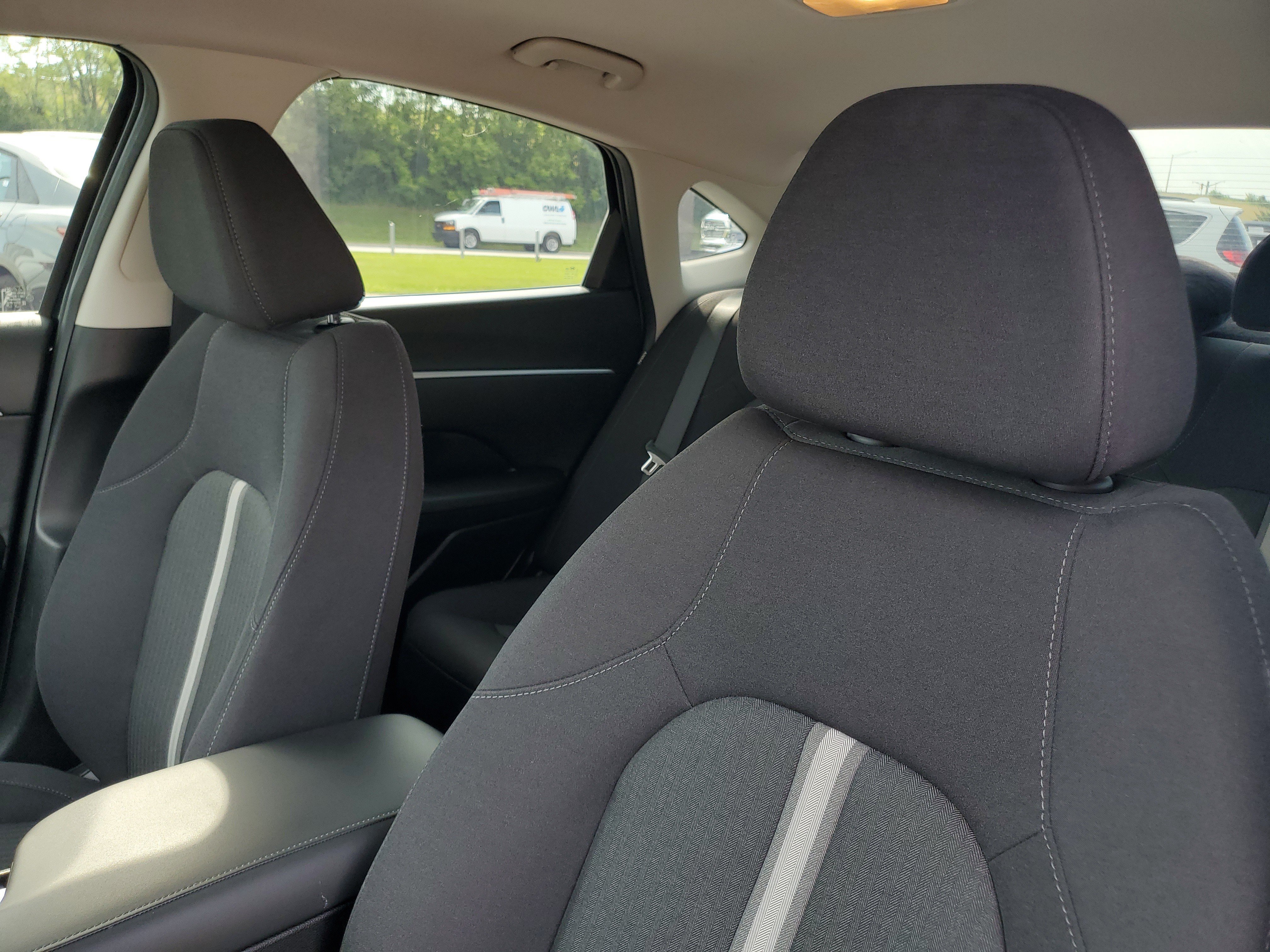 Used 2025 Abyss Black Hyundai SEL image 21