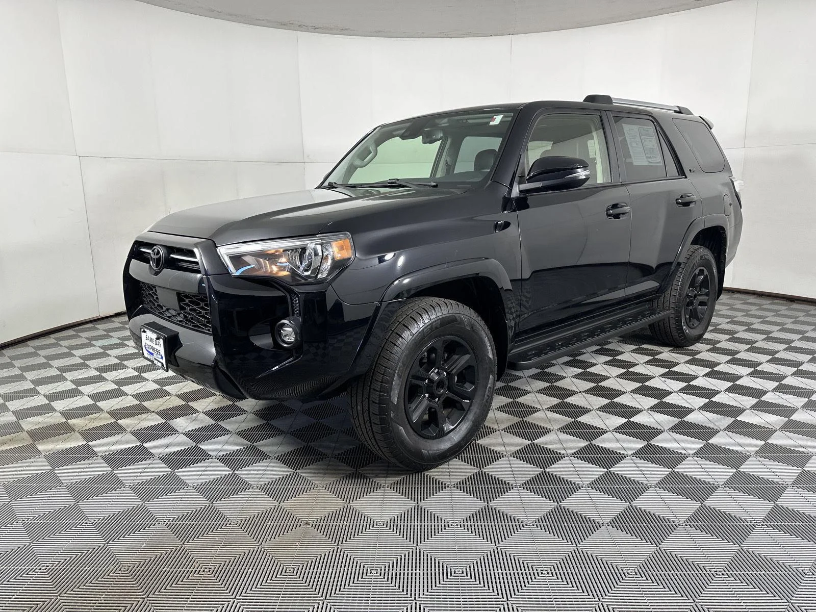 Used 2021 Midnight Black Metallic Toyota SR5 Premium image 4