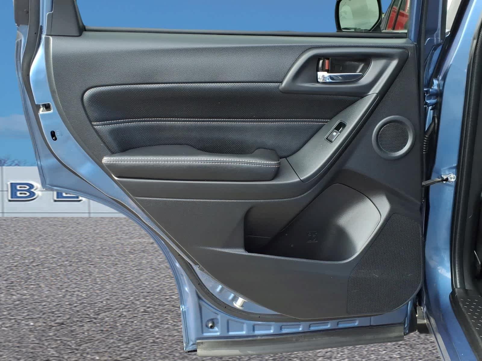 Used 2017 Quartz Blue Pearl Subaru Touring image 28