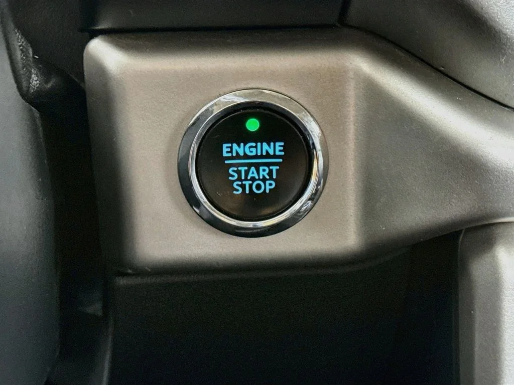 Used 2022 Black Ford XLT image 19