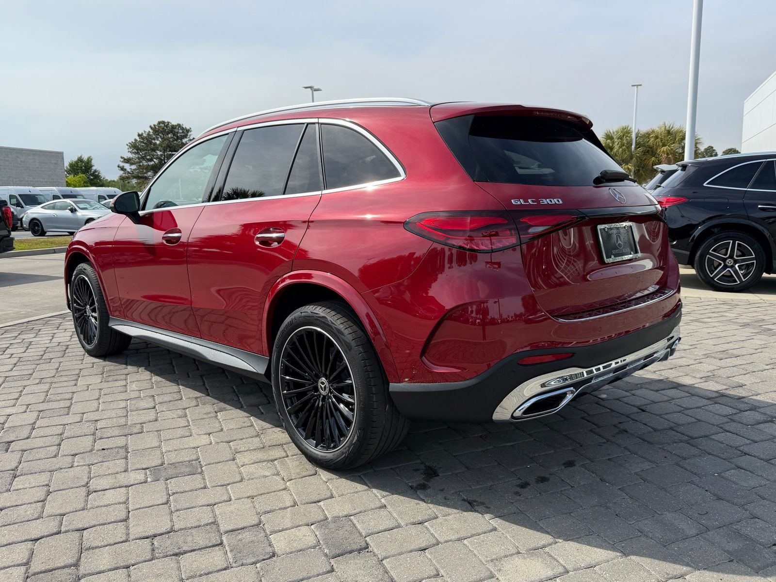 New 2026 Red Mercedes-Benz GLC 300 image 11