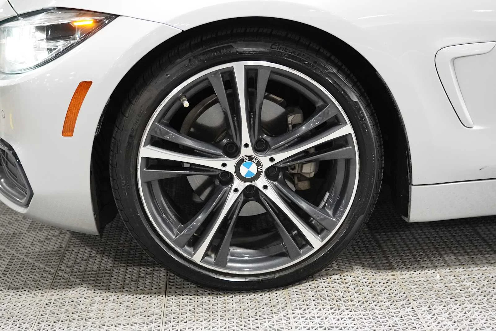 Used 2019 Glacier Silver Metallic BMW 430i image 8