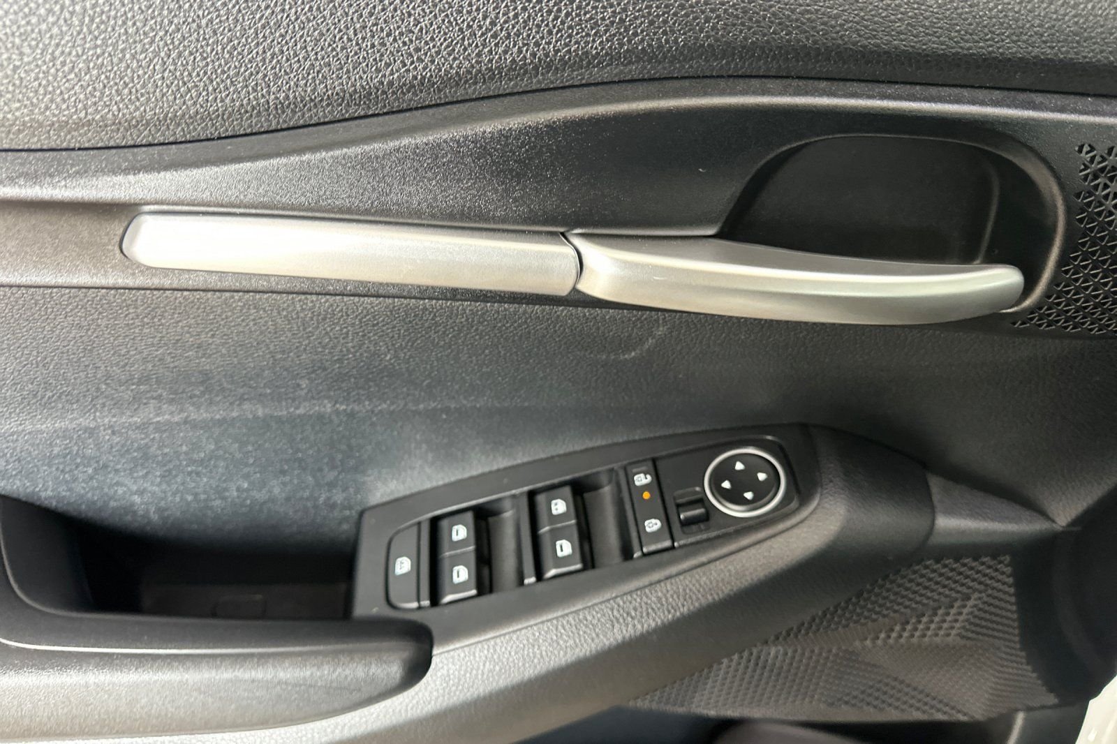 Used 2026 White Kia LX image 11