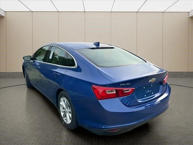 Used 2023 Blue Chevrolet LT image 20