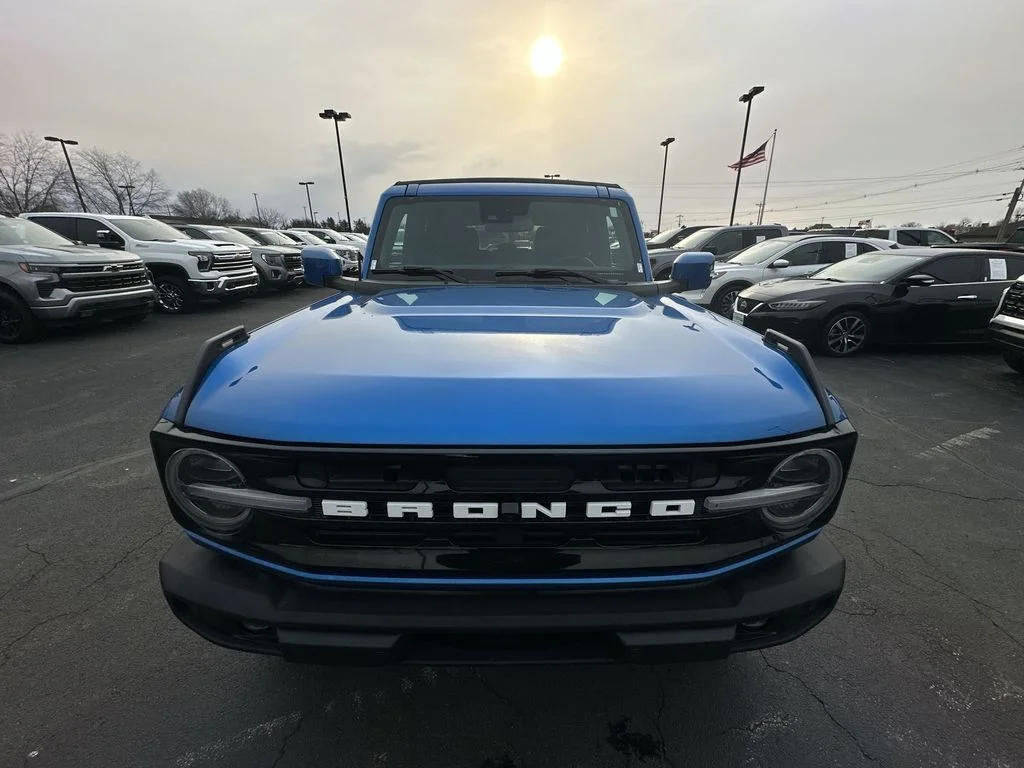Used 2023 Blue Ford Outer Banks image 27