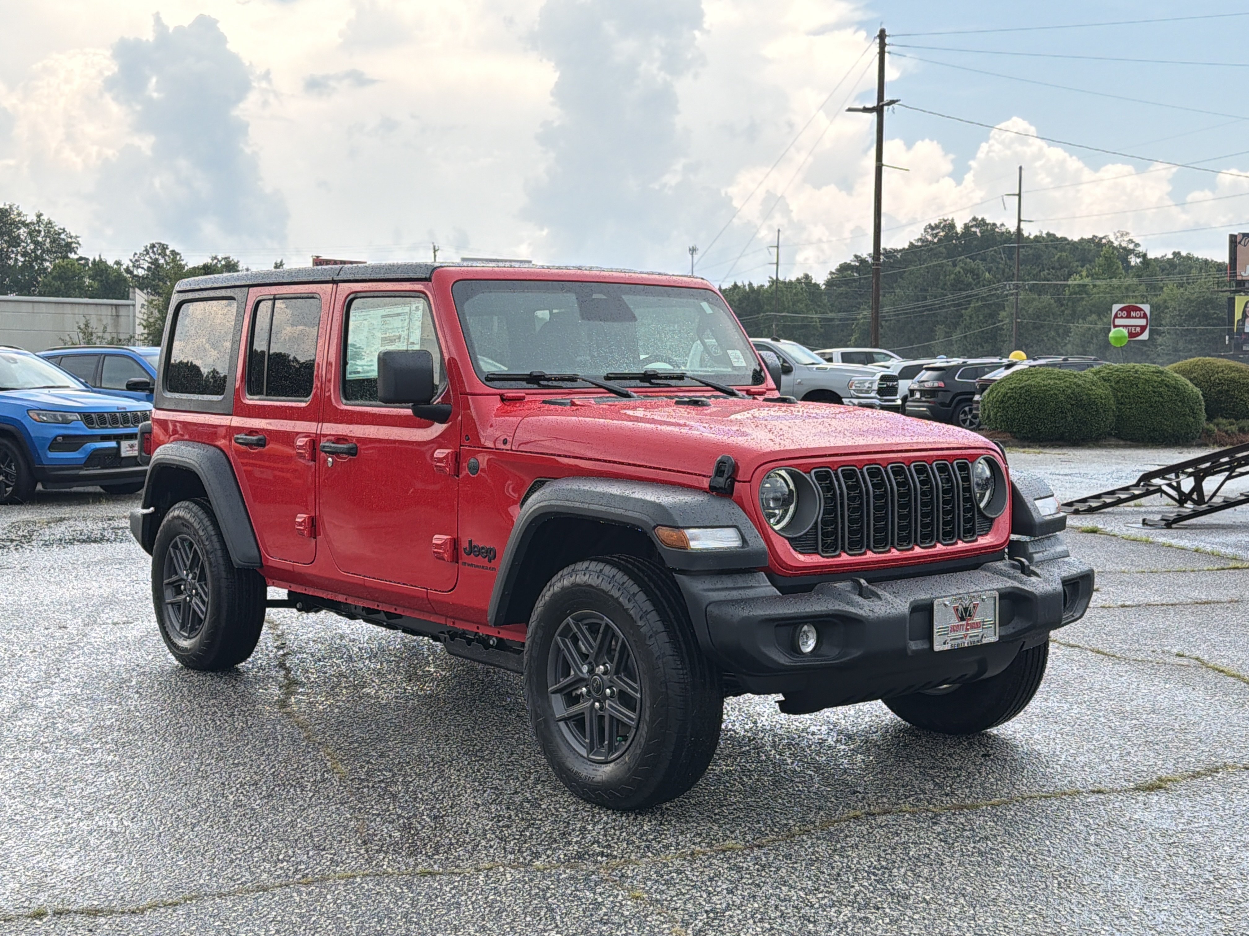 New 2026 Firecracker Red Clear-Coat Exterior Paint Jeep Sport S image 2