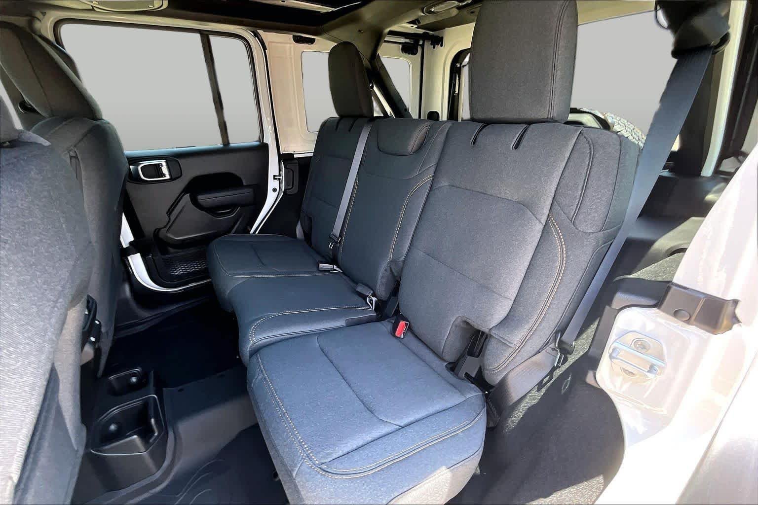 New 2026 Bright White Clearcoat Jeep Sport S image 21