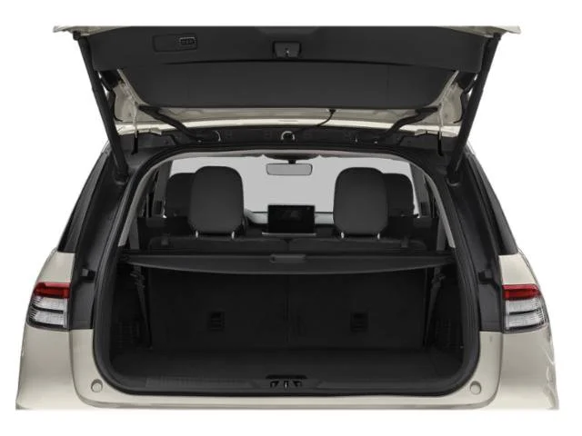 Used 2021 Blue Lincoln Reserve image 11