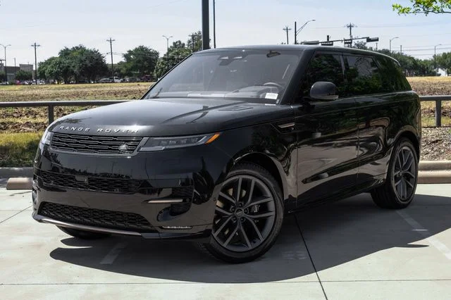 New 2026  Land Rover Dynamic SE image 2