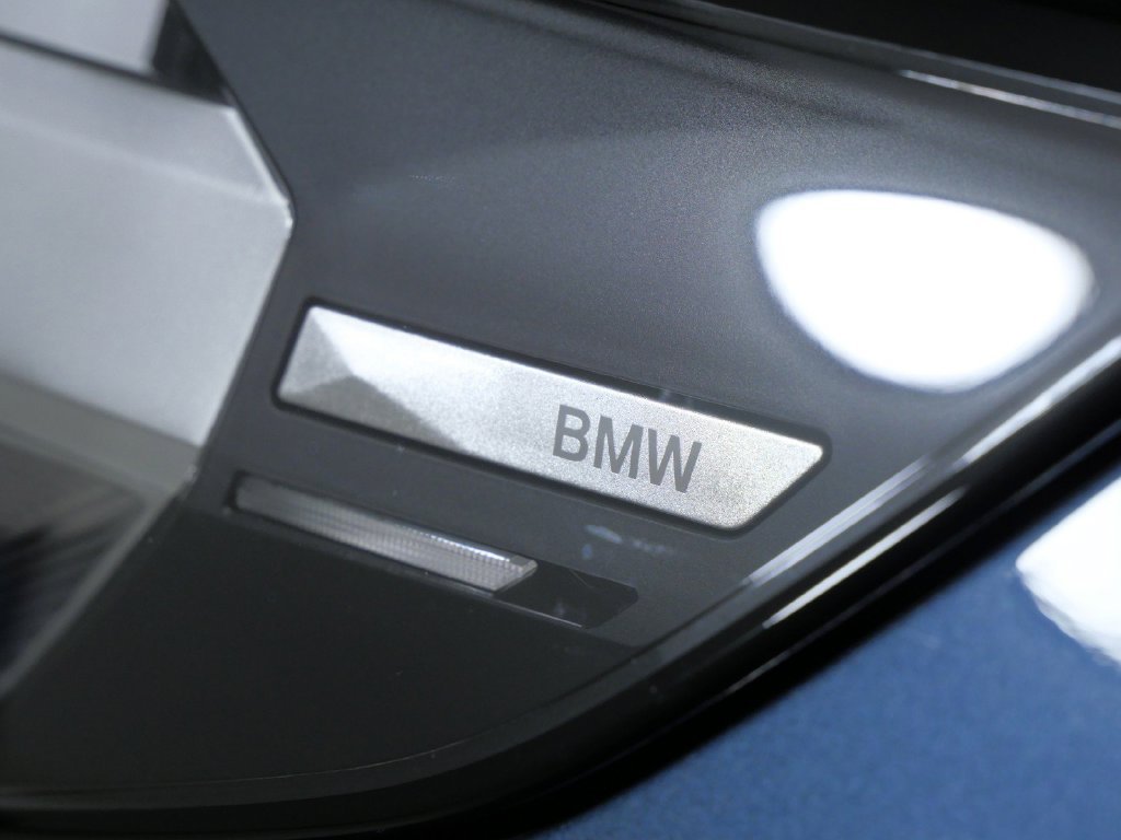 New 2026 Arctic Race Blue metallic BMW 30 xDrive image 4
