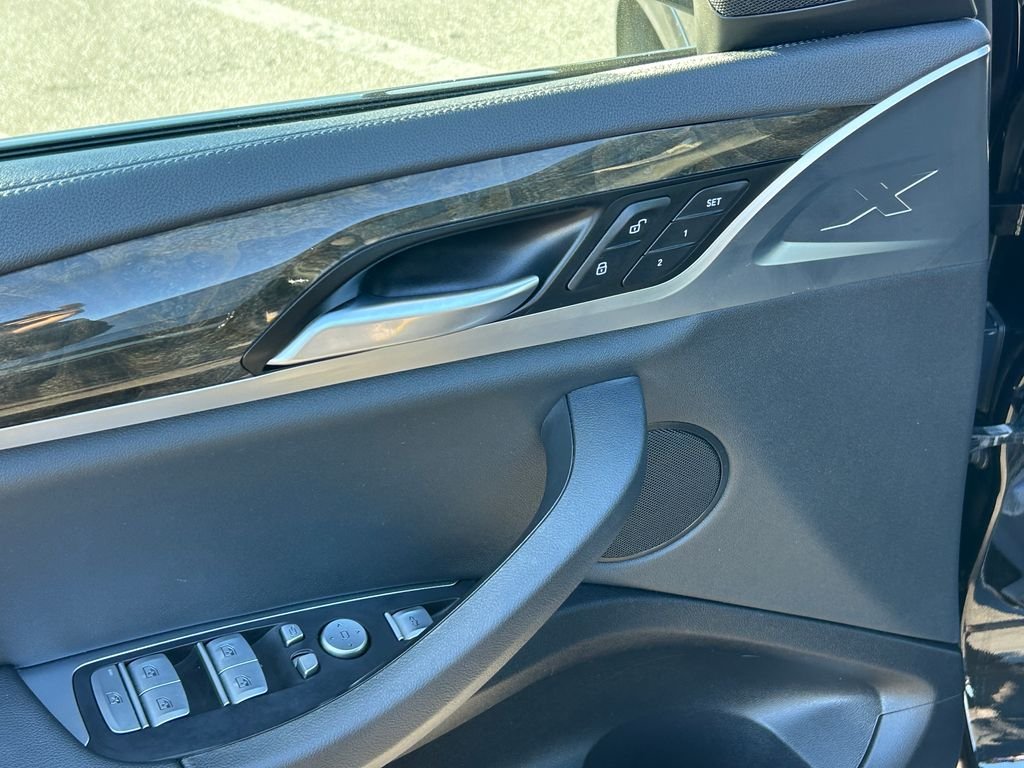 Used 2020 Black Sapphire Metallic BMW M40i image 12