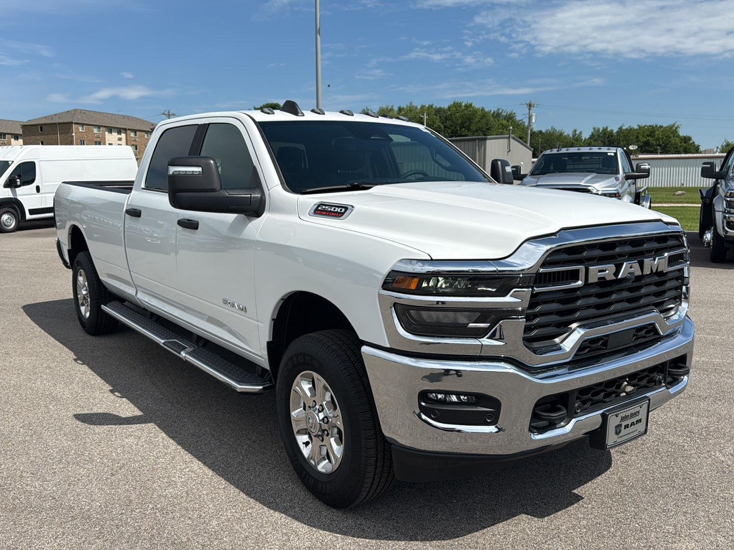 New 2026 Bright White Clear-Coat Exterior Paint RAM Big Horn image 2