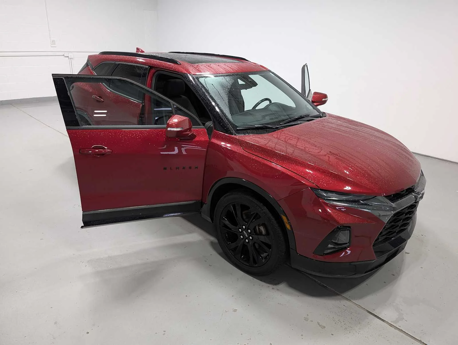 Used 2019 Cajun Red Tintcoat Chevrolet RS image 16